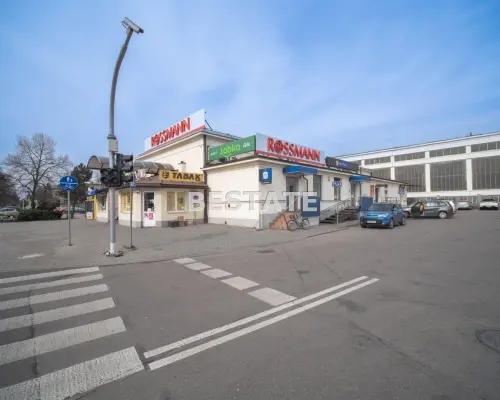 Wszechstronny lokal komercyjny w Tarnowie Mościcach - miejsce dla różnorodnych przedsięwzięć!       Przedstawiamy Pańs
