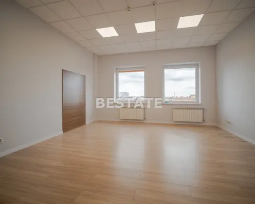 Oferujemy do wynajmu funkcjonalny lokal o powierzchni 33,1m 2  zlokalizowany w  kultowym biurowcu  przy najbardziej rozpoznawal