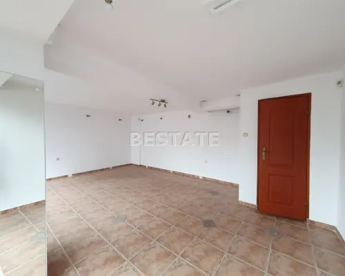 Do wynajęcia lokal handlowo-usługowy o powierzchni 30 m2, zlokalizowany w Tarnowie w okolicy ul. Słonecznej. Przeznaczenie hand