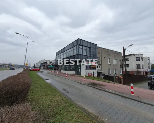 Do wynajęcia lokal handlowo-usługowy o powierzchni 30 m2, zlokalizowany w Tarnowie w okolicy ul. Słonecznej. Przeznaczenie hand