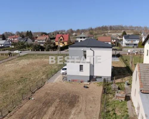 Z ogromną przyjemnością prezentuję Państwu  wyjątkową ofertę nowego mieszkania   w urokliwych Koszycach Wielkich, tuż pod Tarno