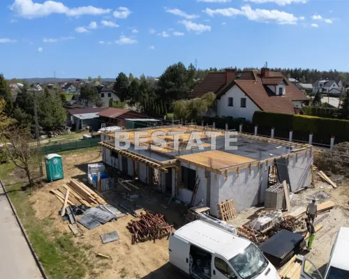 Spokój, który pokochasz  Apartamenty Zgłobice to kameralna inwestycja w spokojnej, zielonej okolicy blisko Tarno