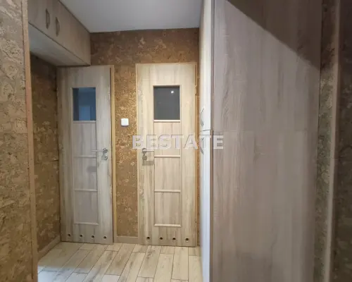 Na sprzedaż komfortowe i funkcjonalne mieszkanie o powierzchni 48 m², zlokalizowane w Tarnowie przy  ul. Bitwy pod Studzia