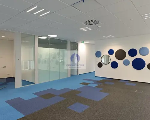 Włochy: lokal biurowy 334,85 m2 do wynajęcia