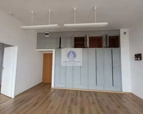 Praga Północ: lokal biurowy 50m2 do wynajęcia