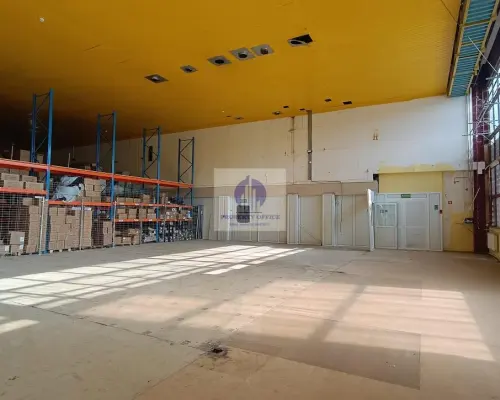 Bielany: magazyn 332,51m2 do wynajęcia