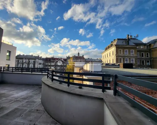 Piękny penthause na wynajem w centrum miasta!