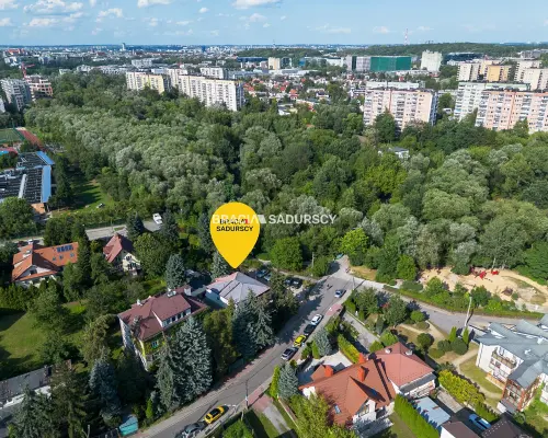 Klimatyczny, wolnostojący dom w sąsiedztwie parku