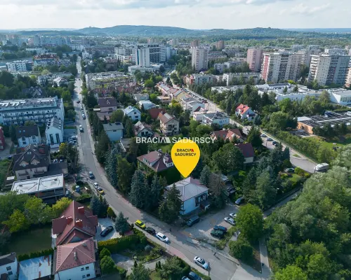 Klimatyczny, wolnostojący dom w sąsiedztwie parku