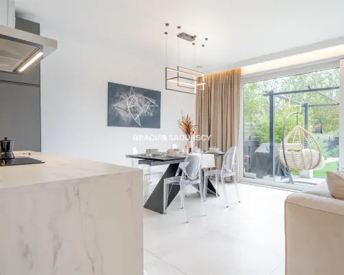 124 m² z ogrodem , 3 sypialnie, Garaż, W. Standard