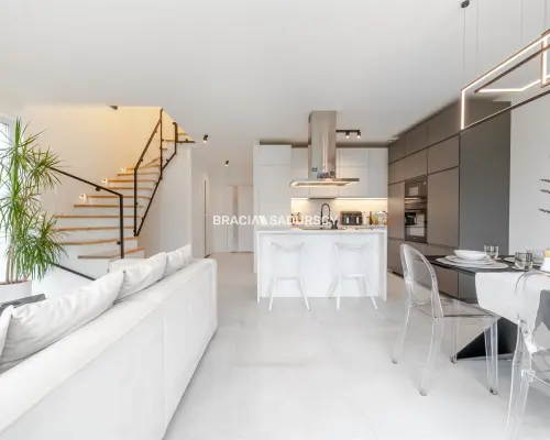 124 m² z ogrodem , 3 sypialnie, Garaż, W. Standard