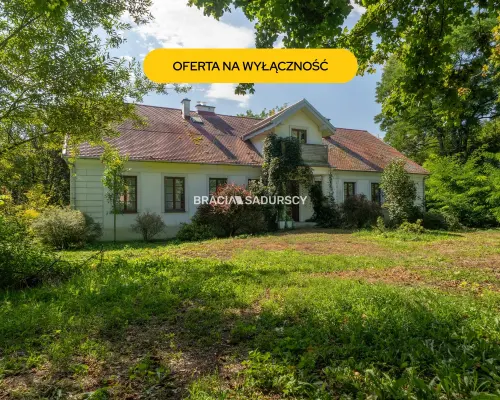 Dwór blisko od Krakowa