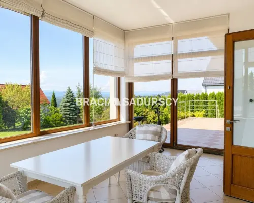 Luksusowy dom na wynajem - Buków, gmina Mogilany | 280 m² | ogród | wysoki standard   Do wynajęcia wyjątko