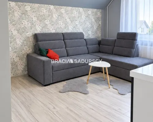 Na wynajem przestronny dom o powierzchni około 150 m2, położony w miejscowości Bębło, gmina Wielka Wieś- wysoki standard.   D