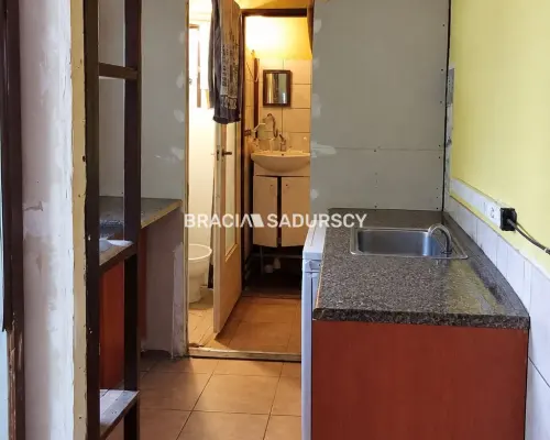WOLNOSTOJĄCY KIOSK HANDLOWY | PETÖFIEGO | NOWA HUT