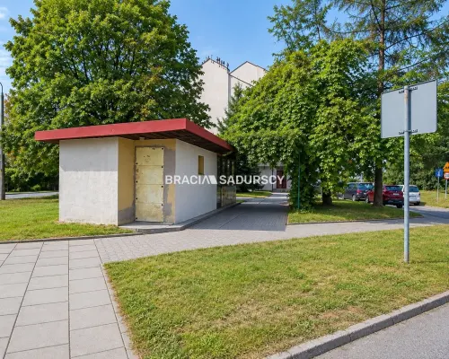 WOLNOSTOJĄCY KIOSK HANDLOWY | PETÖFIEGO | NOWA HUT