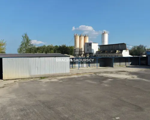Hala 1190 m² + plac | Igołomska