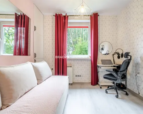 3 pokoje z ogrodem 130 m² i kominkiem