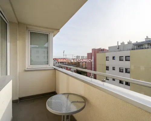 3 pok z osobną kuchnią - 29 Listopada.
