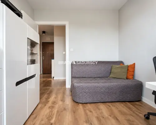 2 pokoje z garderoba na Tomickiego/Czyżyny