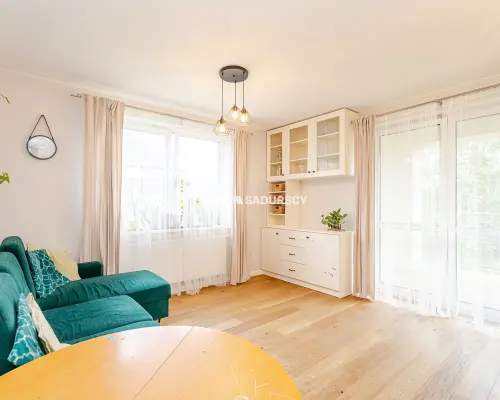 Sosnowiecka | 2 pok. | zielony widok z balkonu