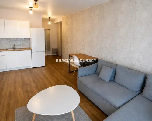 Przestronne studio z ogrodem i tarasam