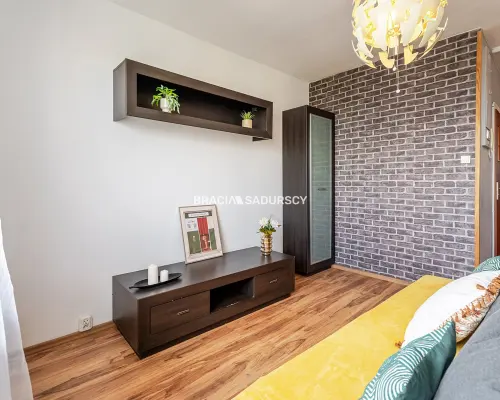 3pok.z potencjałem, balkon, tramwaj, Mistrzejowice