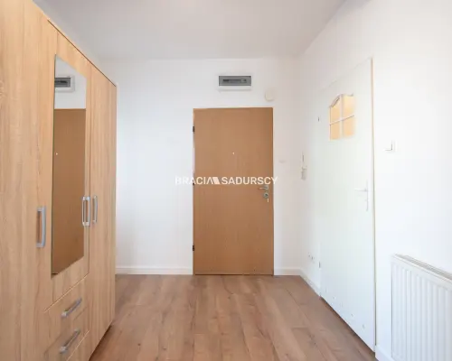 3 osobne pokoje / zamknięte osiedle / garaż
