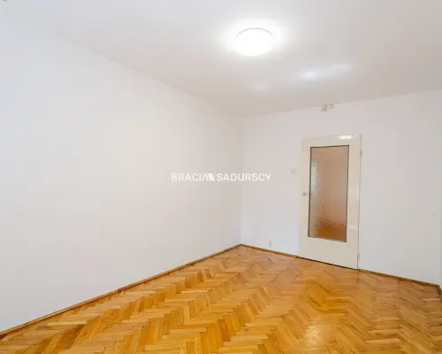 enklawa zieleni przy Młynówce, ul. Mazowiecka