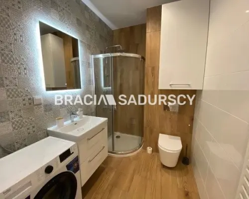 Na sprzedaż: mieszkanie 82 m²  - Kalwaria Zebrzydowska     Nowoczesne 2-pokojowe mieszkanie z dużym balkonem i możliwośc