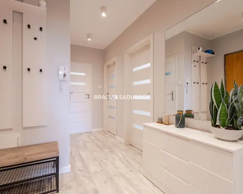 SERENADA|3POK|PARKING|BALKON|58,60M