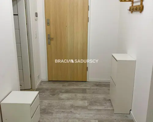 3pok z garażem + balkon