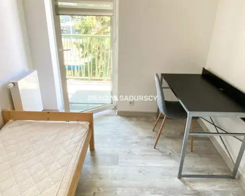 3pok z garażem + balkon