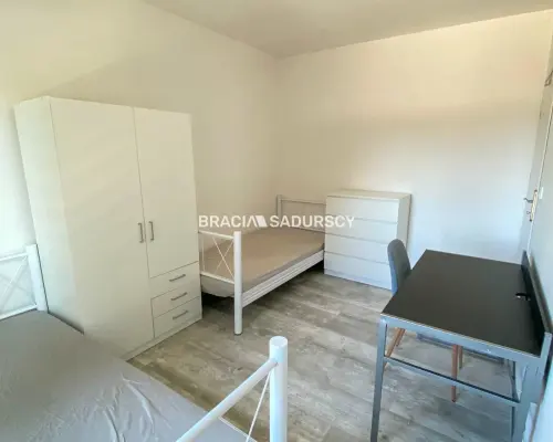 3pok z garażem + balkon