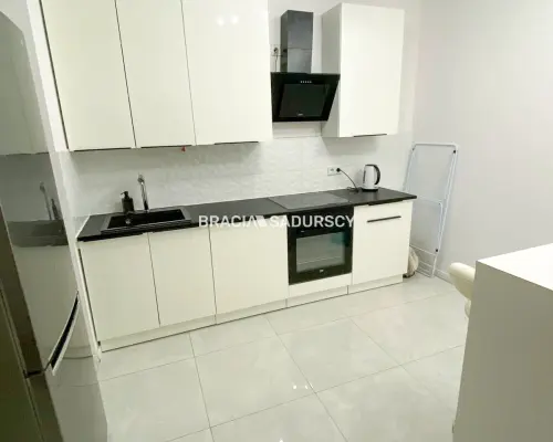 3pok z garażem + balkon