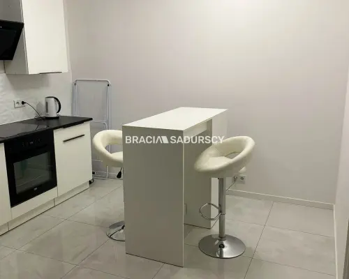 3pok z garażem + balkon