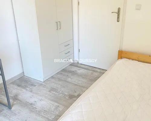 3pok z garażem + balkon