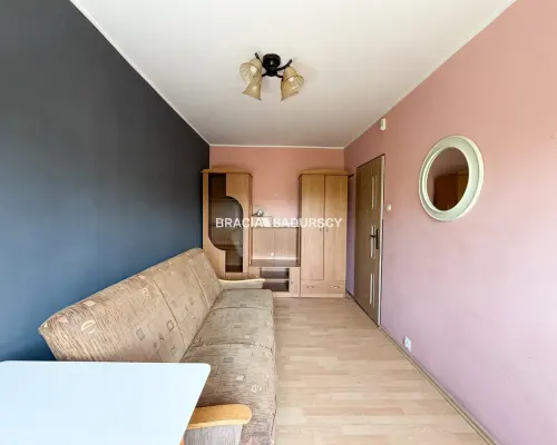 4 osobne pokoje, balkon, oddzielna kuchnia