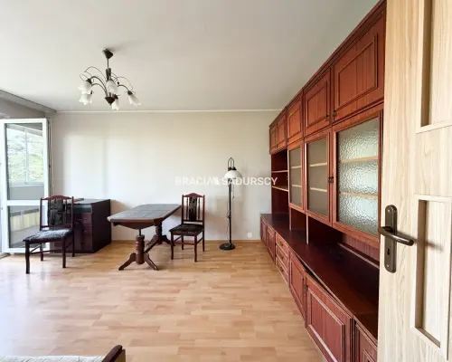 4 osobne pokoje, balkon, oddzielna kuchnia