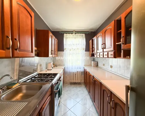 4 osobne pokoje, balkon, oddzielna kuchnia