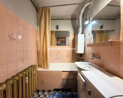 4 osobne pokoje, balkon, oddzielna kuchnia