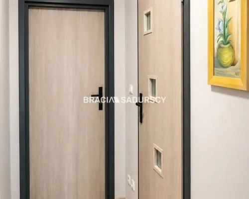 2 pokoje, balkon, miejsce postojowe, piwnica
