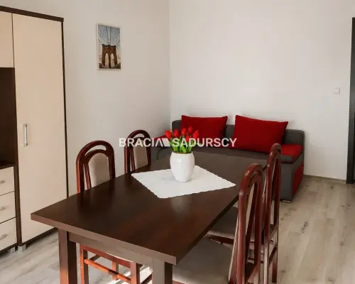 2 pokoje, balkon, miejsce postojowe, piwnica