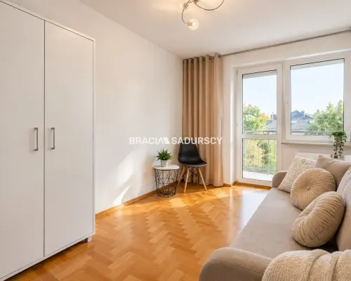 2 pok z duża kuchnią i balkonem ul. Szuwarowa