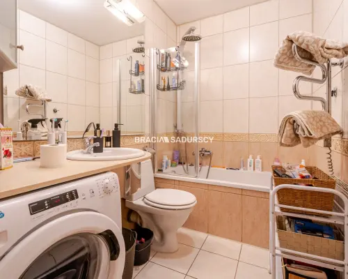 2 pok z duża kuchnią i balkonem ul. Szuwarowa