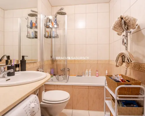 2 pok z duża kuchnią i balkonem ul. Szuwarowa