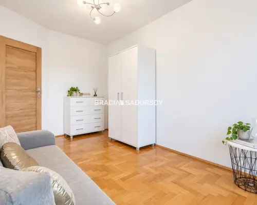 2 pok z duża kuchnią i balkonem ul. Szuwarowa