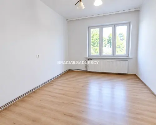 Przytulna kawalerka z dużym balkonem - Łokietka
