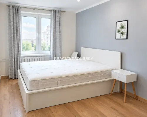 wyremontowane 3-pokojowe z oddzielną kuchnią