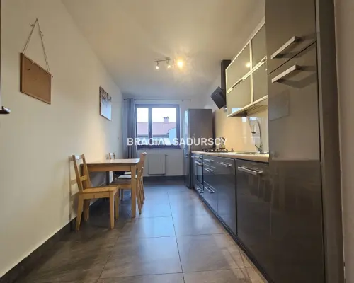 63 m | 3 - POKOJE | UL. BARTLA